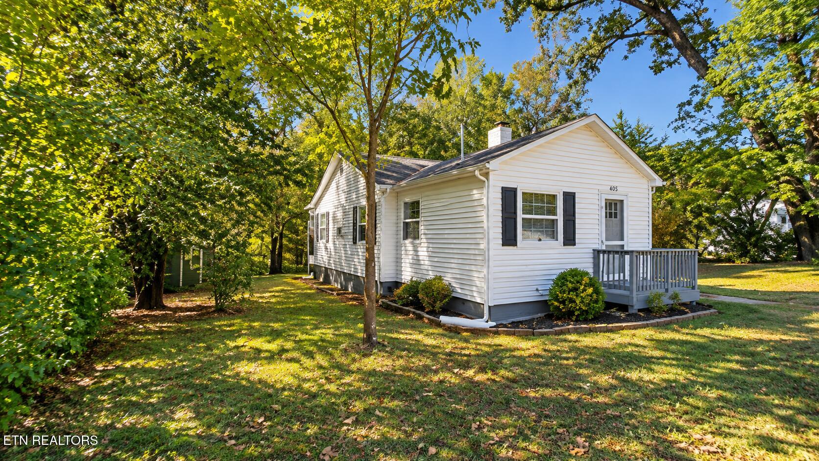 205 W Fairview Rd
