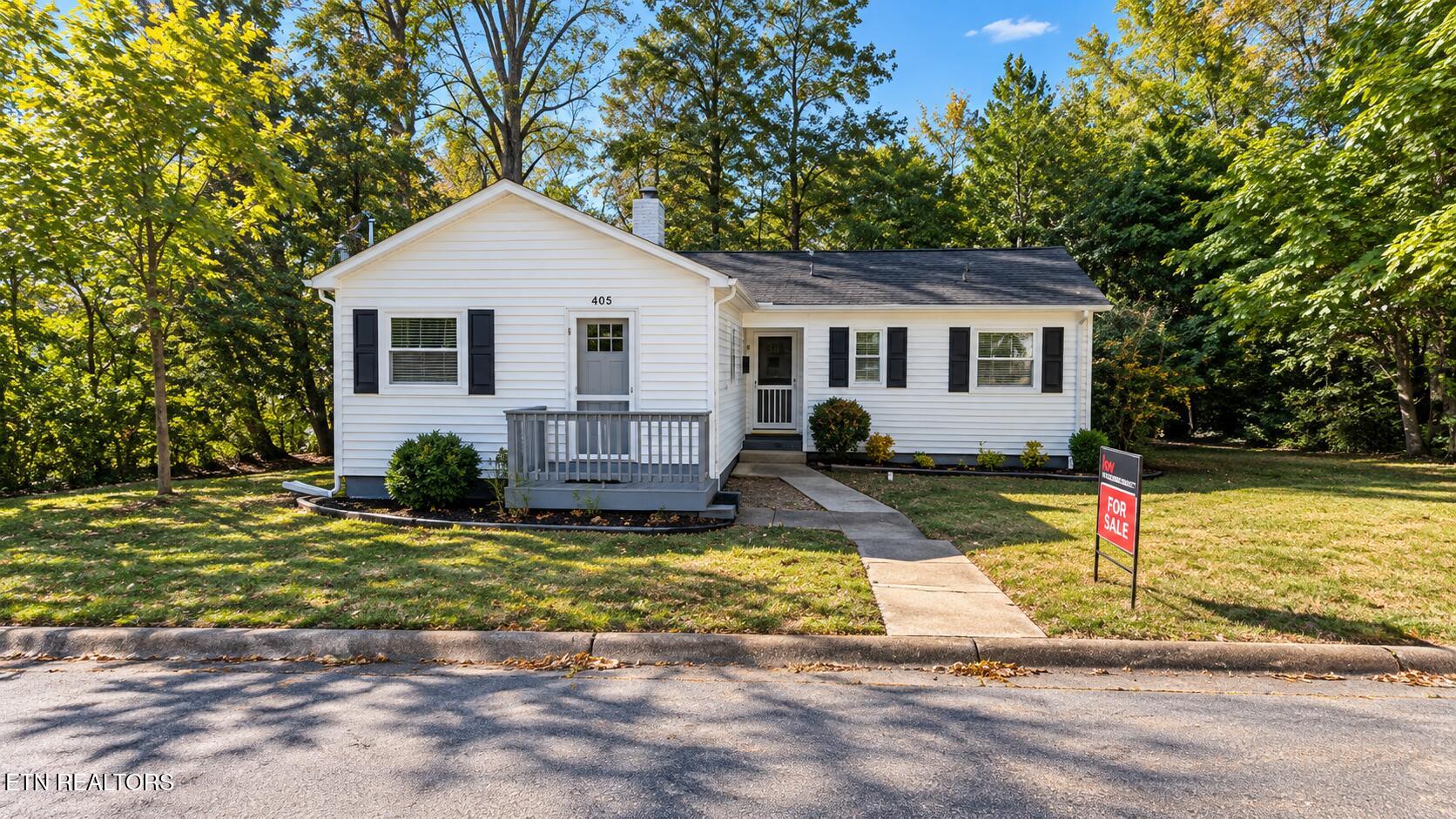 205 W Fairview Rd