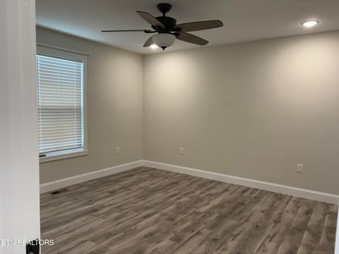 Tiny photo for 100 Jack St, Tazewell, TN 37879 (MLS # 1341496)