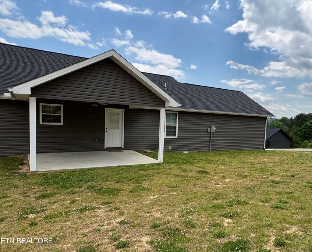 Photo of 100 Jack St, Tazewell, TN 37879 (MLS # 1341496)