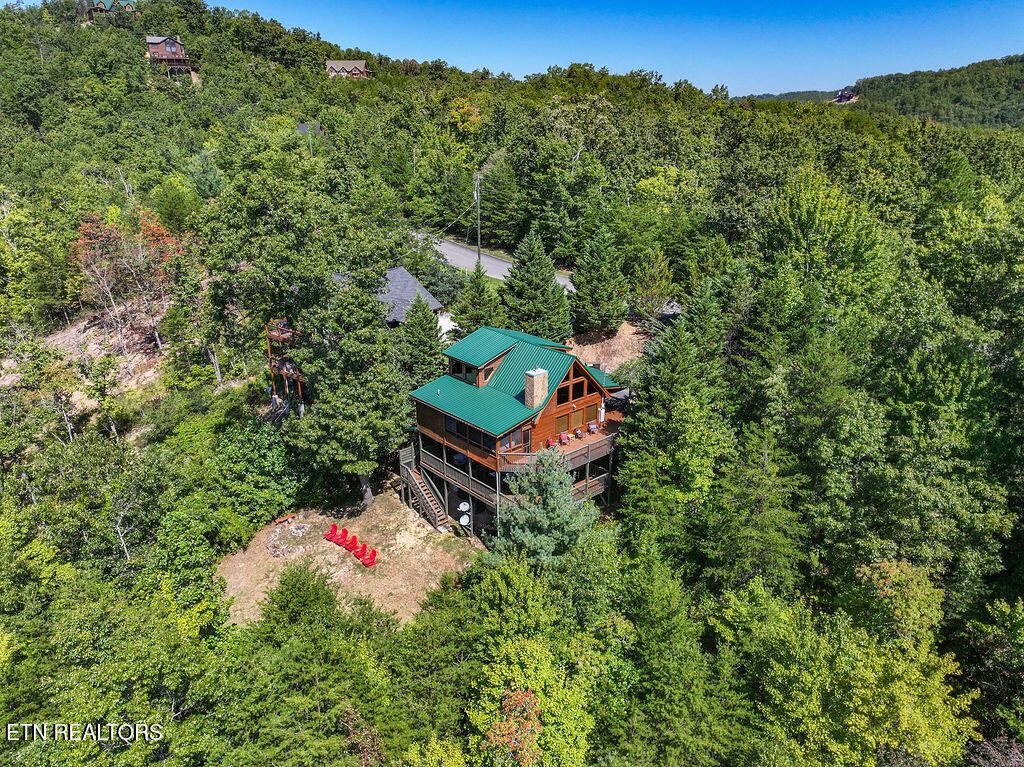 Photo of 1627 Mountain Dreams Way, Pigeon Forge, TN 37863 (MLS # 1314531)