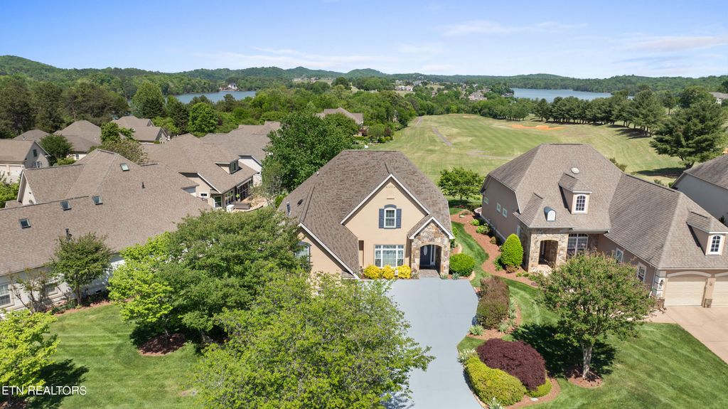 Photo of 224 Kingbird Drive, Vonore, TN 37885 (MLS # 1319168)