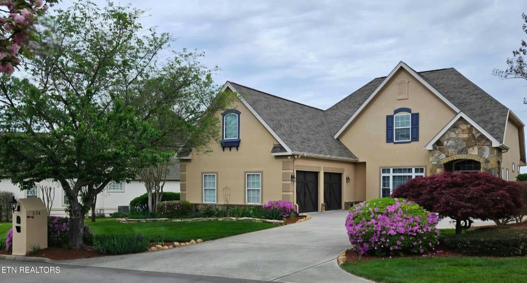 Photo of 224 Kingbird Drive, Vonore, TN 37885 (MLS # 1319168)