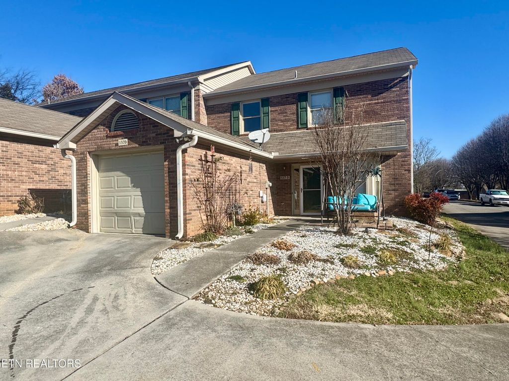 Photo of 137 Durwood Rd #D, Knoxville, TN 37922 (MLS # 1325636)