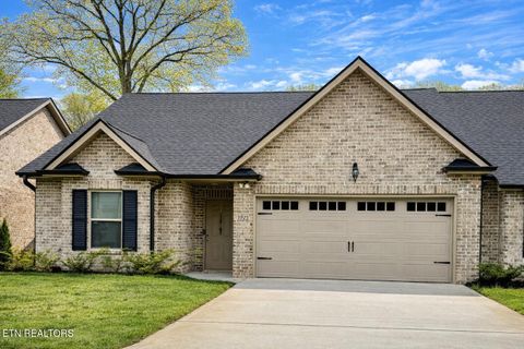 Photo of 5925 Knox Hill Way, Knoxville, TN 37912 (MLS # 1333113)