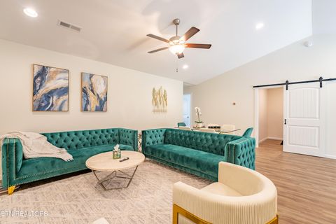 Tiny photo for 5925 Knox Hill Way, Knoxville, TN 37912 (MLS # 1333113)