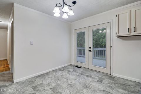 Tiny photo for 130 Shubert St, Kingston, TN 37763 (MLS # 1342488)