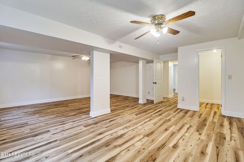 Tiny photo for 130 Shubert St, Kingston, TN 37763 (MLS # 1342488)