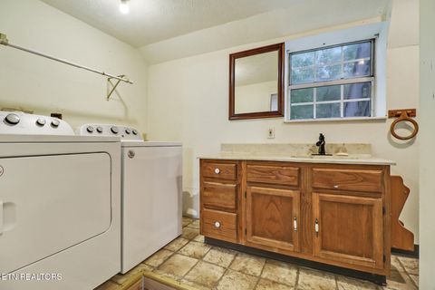 Tiny photo for 130 Shubert St, Kingston, TN 37763 (MLS # 1342488)