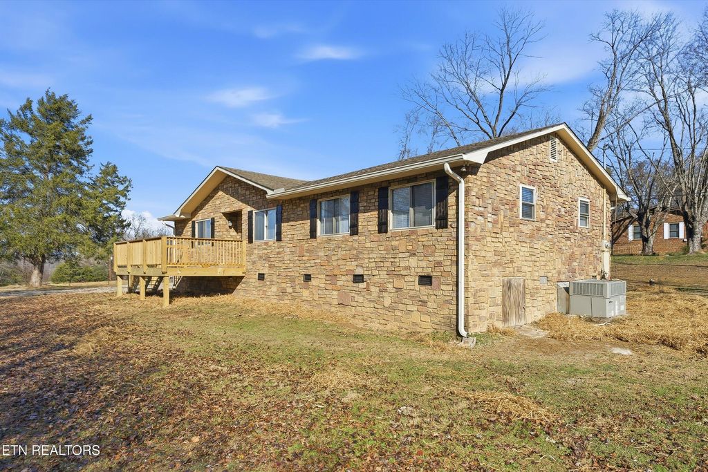 Photo of 5413 Pryor Rd, Maryville, TN 37804 (MLS # 1324052)