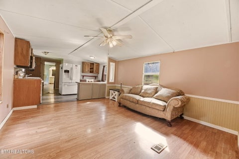 Tiny photo for 157 Baker Rd, Rockwood, TN 37854 (MLS # 1357707)