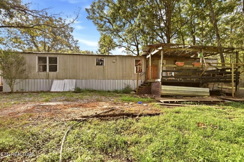 Tiny photo for 157 Baker Rd, Rockwood, TN 37854 (MLS # 1357707)