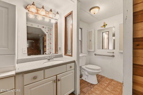 Tiny photo for 157 Baker Rd, Rockwood, TN 37854 (MLS # 1357707)