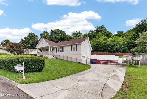 Photo of 4258 Saint Lucia Lane, Knoxville, TN 37921 (MLS # 1348236)