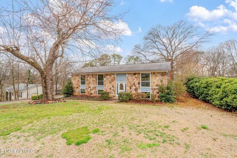 Photo of 709 W Meadecrest Drive, Knoxville, TN 37923 (MLS # 1330634)