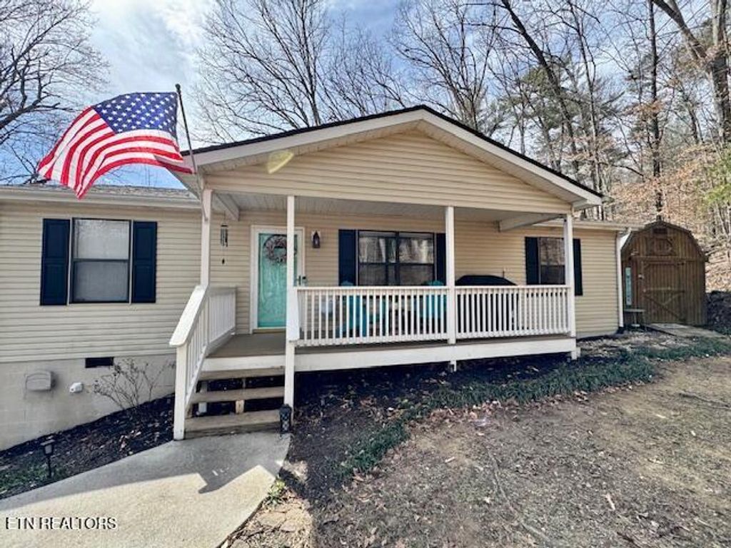 Photo of 215 Vann Drive, Harriman, TN 37748 (MLS # 1291328)