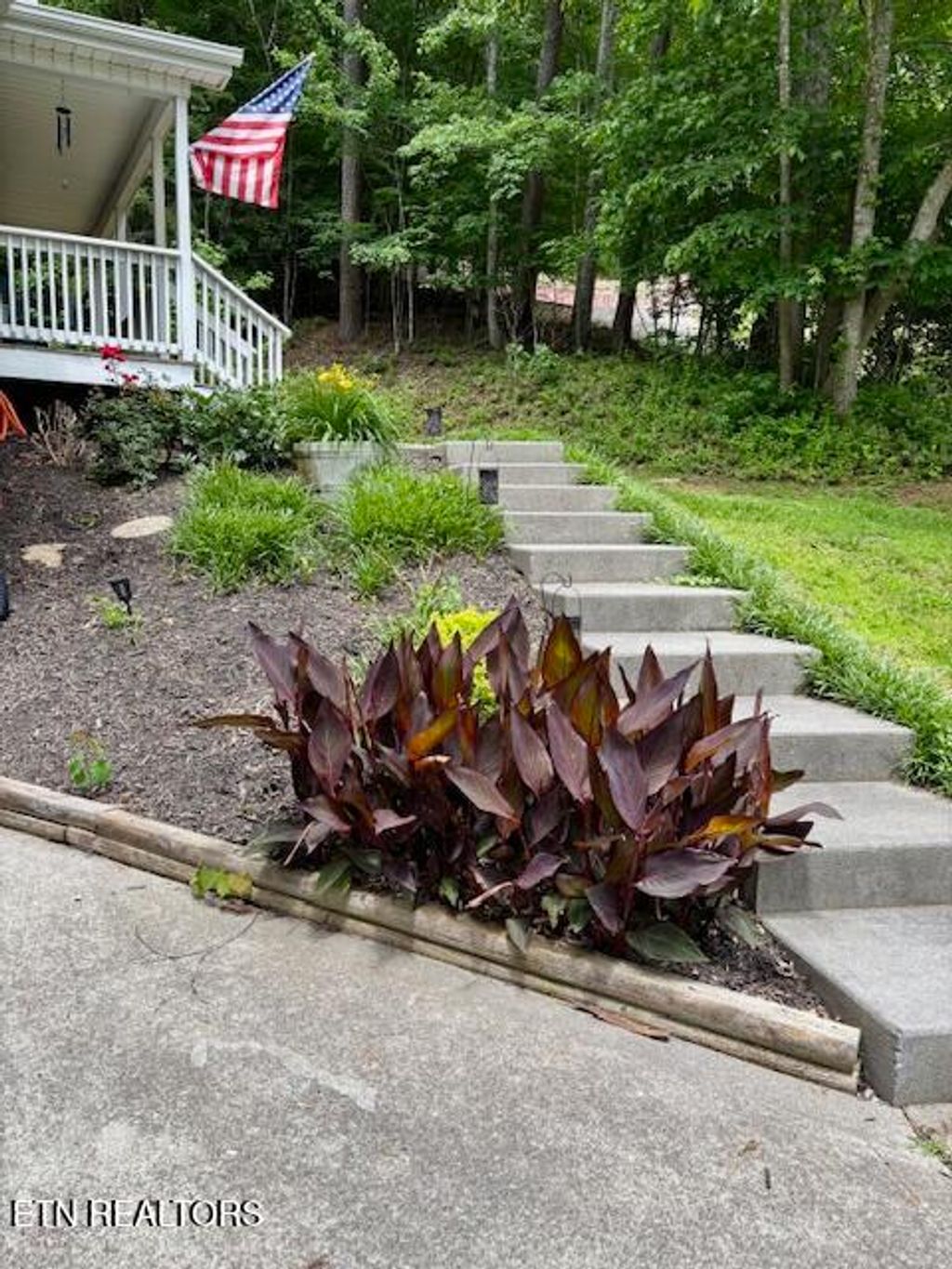 Photo of 215 Vann Drive, Harriman, TN 37748 (MLS # 1291328)