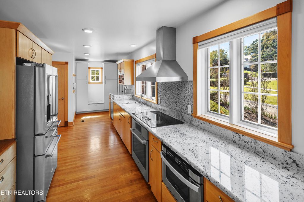 Photo of 3929 Glenfield Drive, Knoxville, TN 37919 (MLS # 1302550)