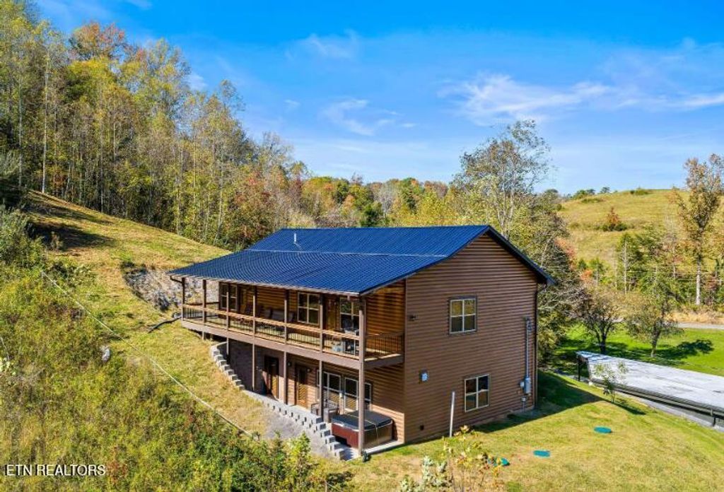 Photo of 561 Sugar Loaf Rd, Seymour, TN 37865 (MLS # 1328088)