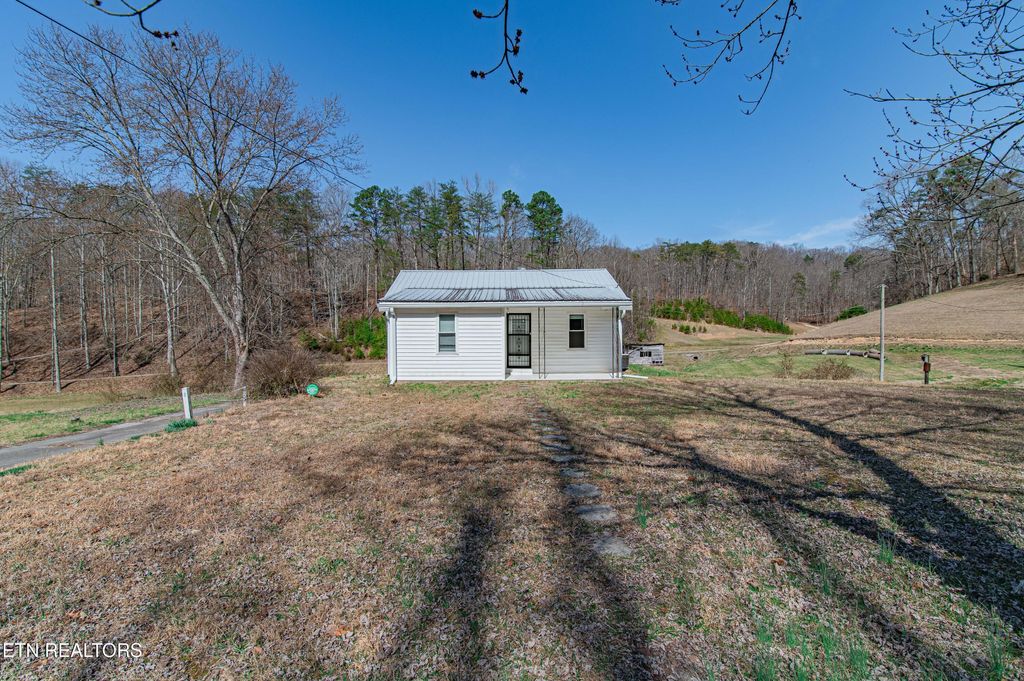 Photo of 214 Foust Hollow Rd, Heiskell, TN 37754 (MLS # 1294064)