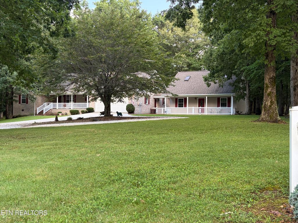 Photo of 209 Basses Creek Lane, Crossville, TN 38572 (MLS # 1343006)
