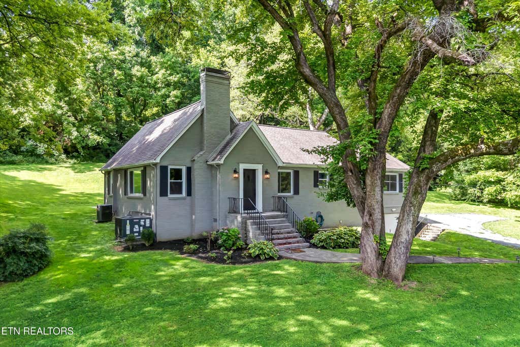 Photo of 5004 Holston Drive, Knoxville, TN 37914 (MLS # 1341689)