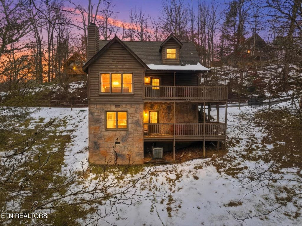 Photo of 3542 Country Pines Way, Sevierville, TN 37876 (MLS # 1328705)