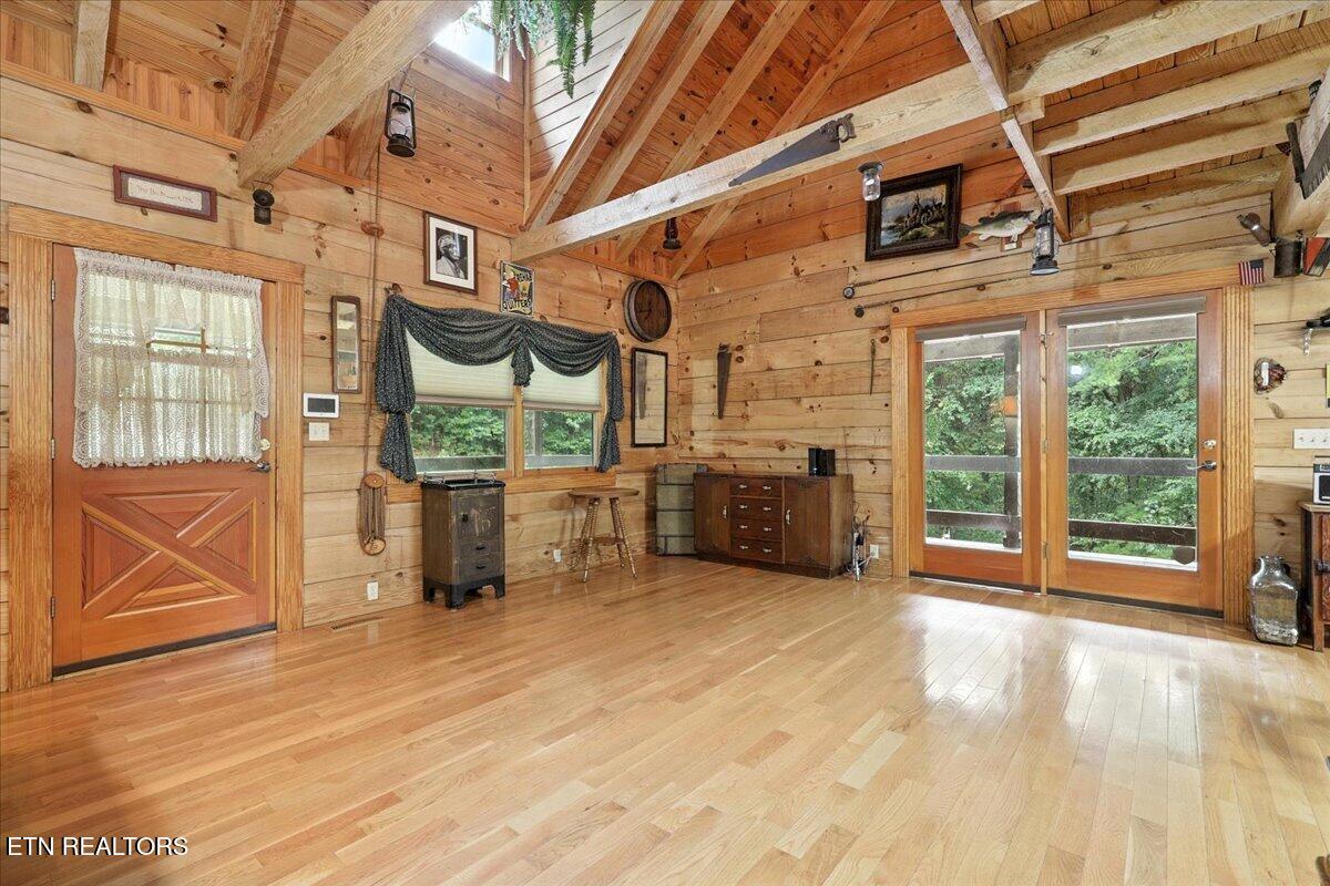 3716 Mountain View Lane