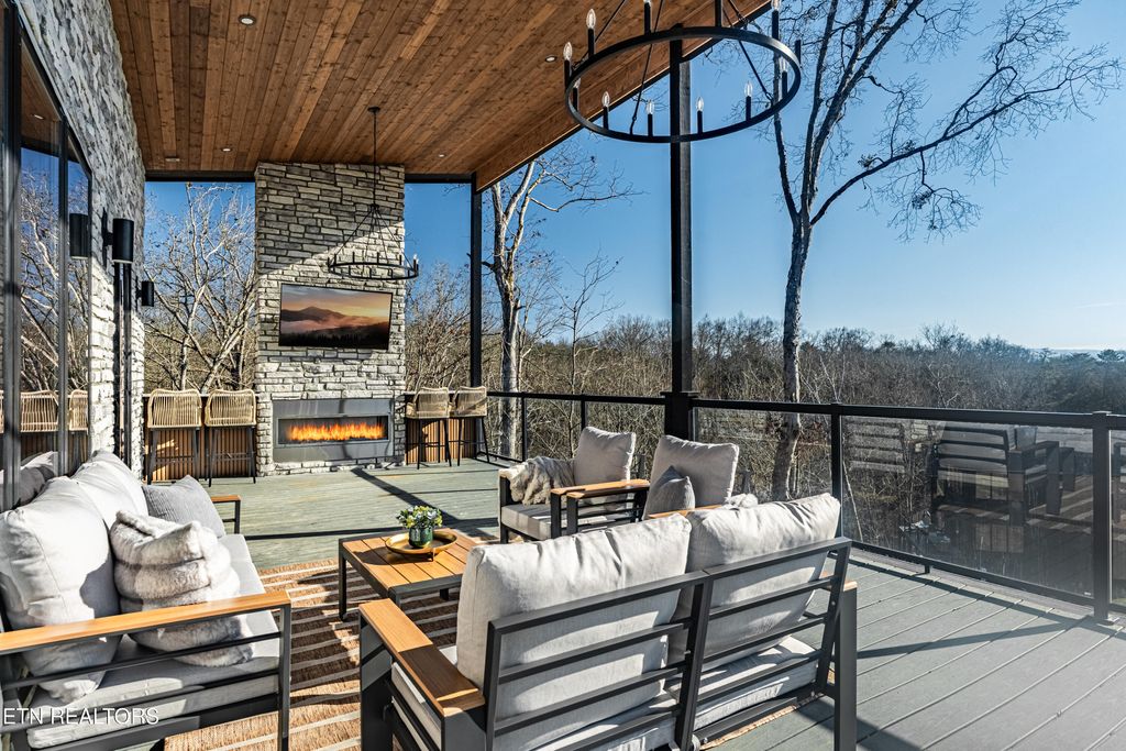 Photo of 1150 Reedmont Way Way, Sevierville, TN 37876 (MLS # 1326584)