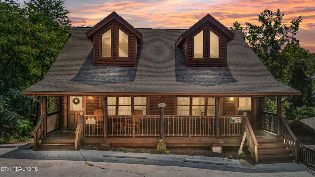 Photo of 350 Big Bear Way, Pigeon Forge, TN 37863 (MLS # 1331288)