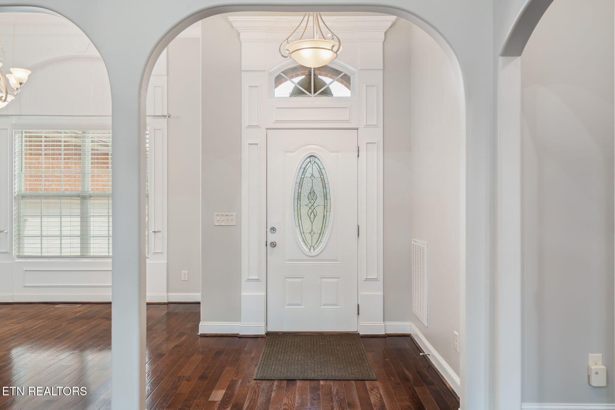 909 W Beaver Creek Drive