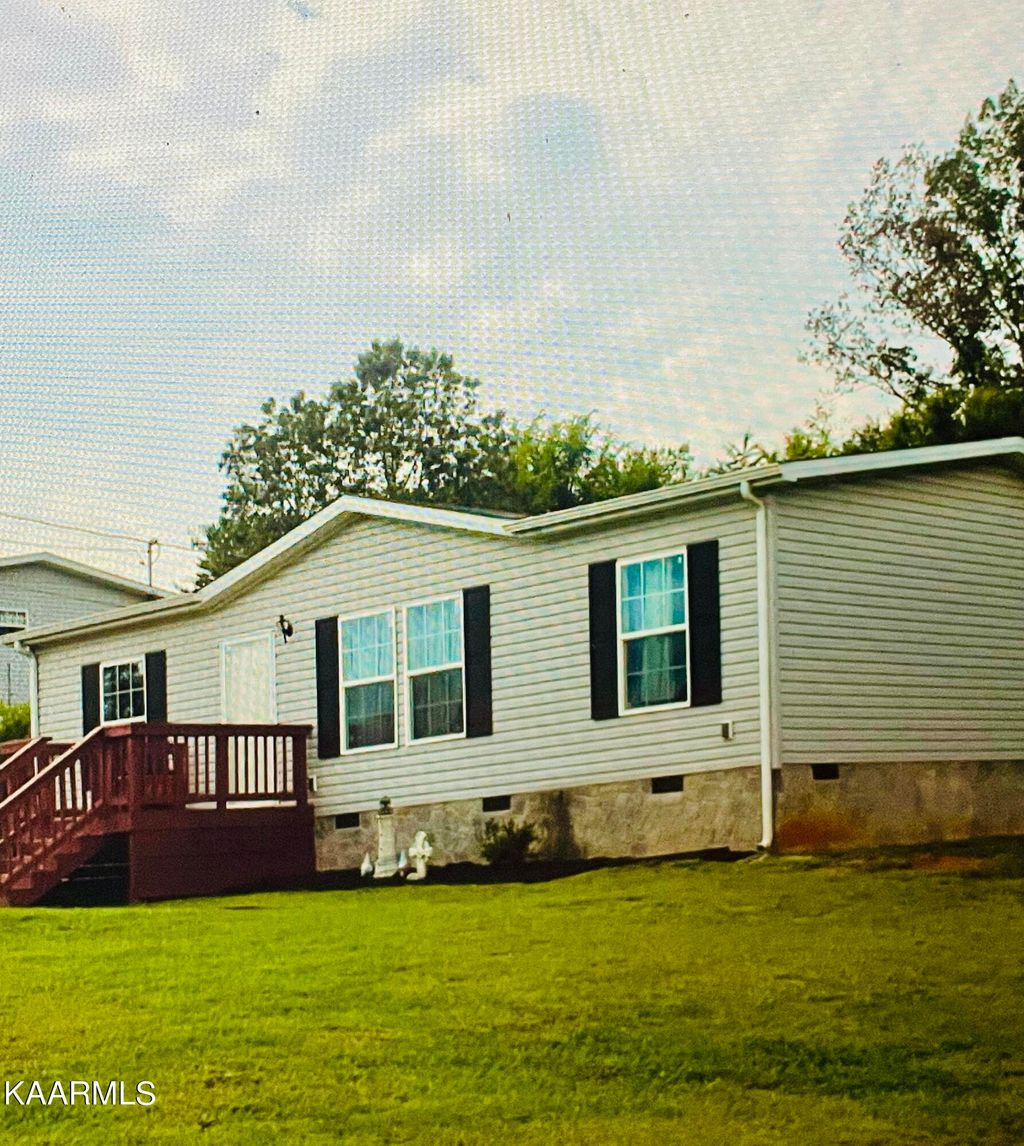 Photo of 1006 Ashley Meadows Drive, Strawberry Plains, TN 37871 (MLS # 1226466)