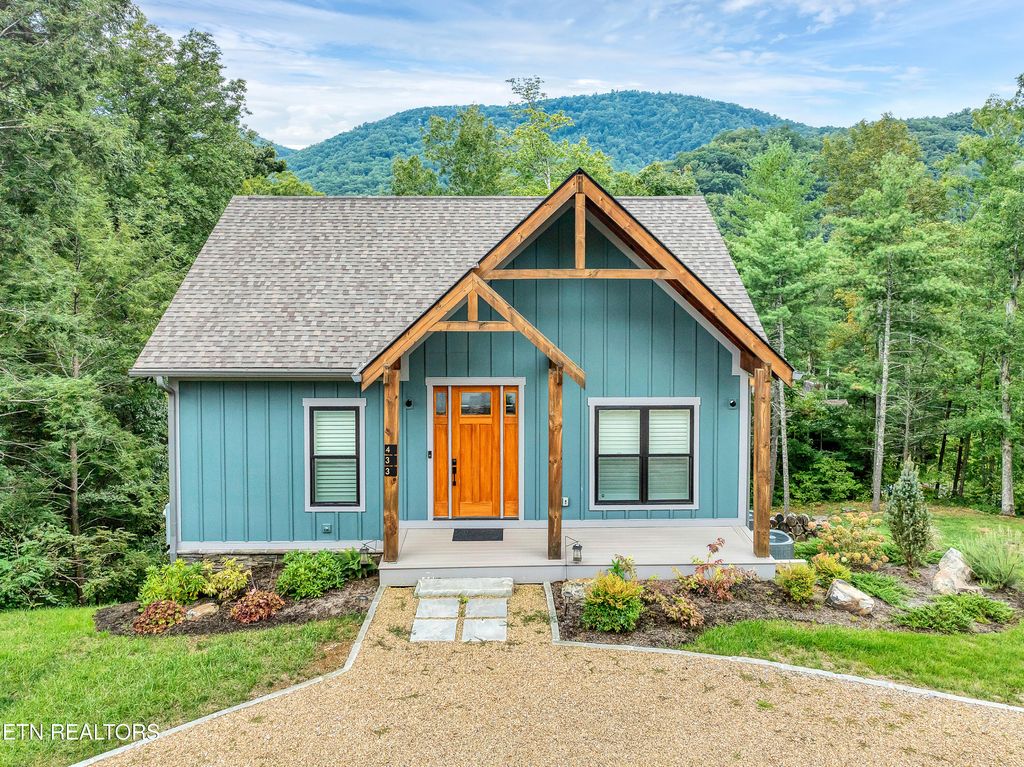 Photo of 433 Laurel Rd, Townsend, TN 37882 (MLS # 1325040)