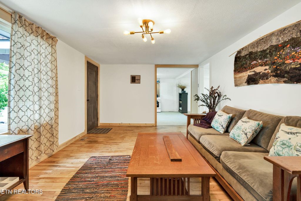 Photo of 811 Tennal St, Athens, TN 37303 (MLS # 1338965)