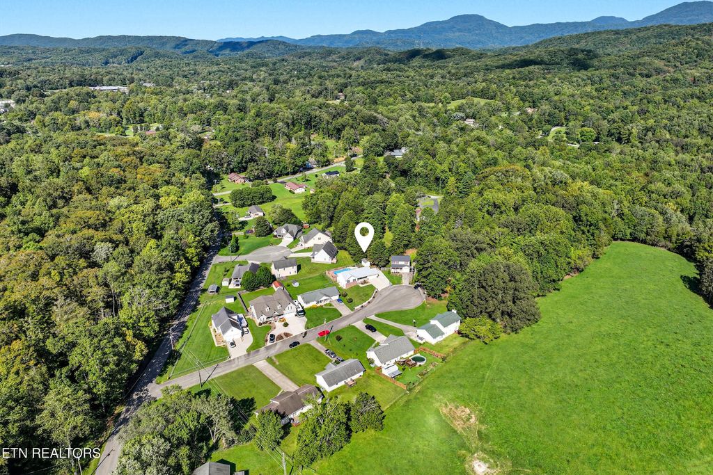 Photo of 119 Aspen Lane, Oliver Springs, TN 37840 (MLS # 1314968)