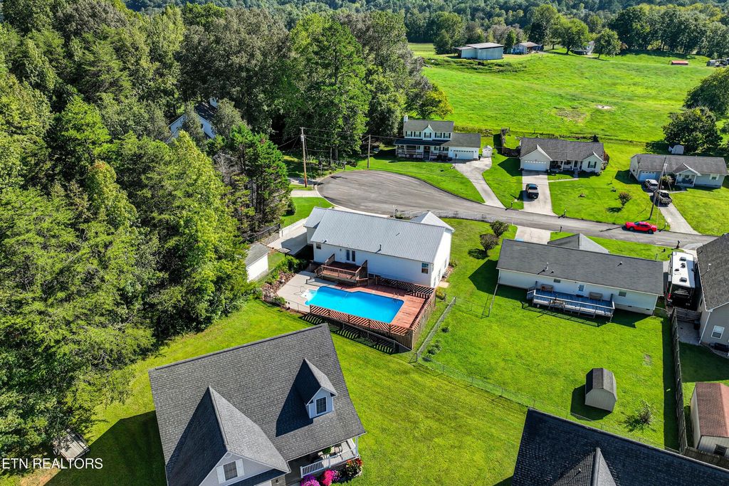 Photo of 119 Aspen Lane, Oliver Springs, TN 37840 (MLS # 1314968)