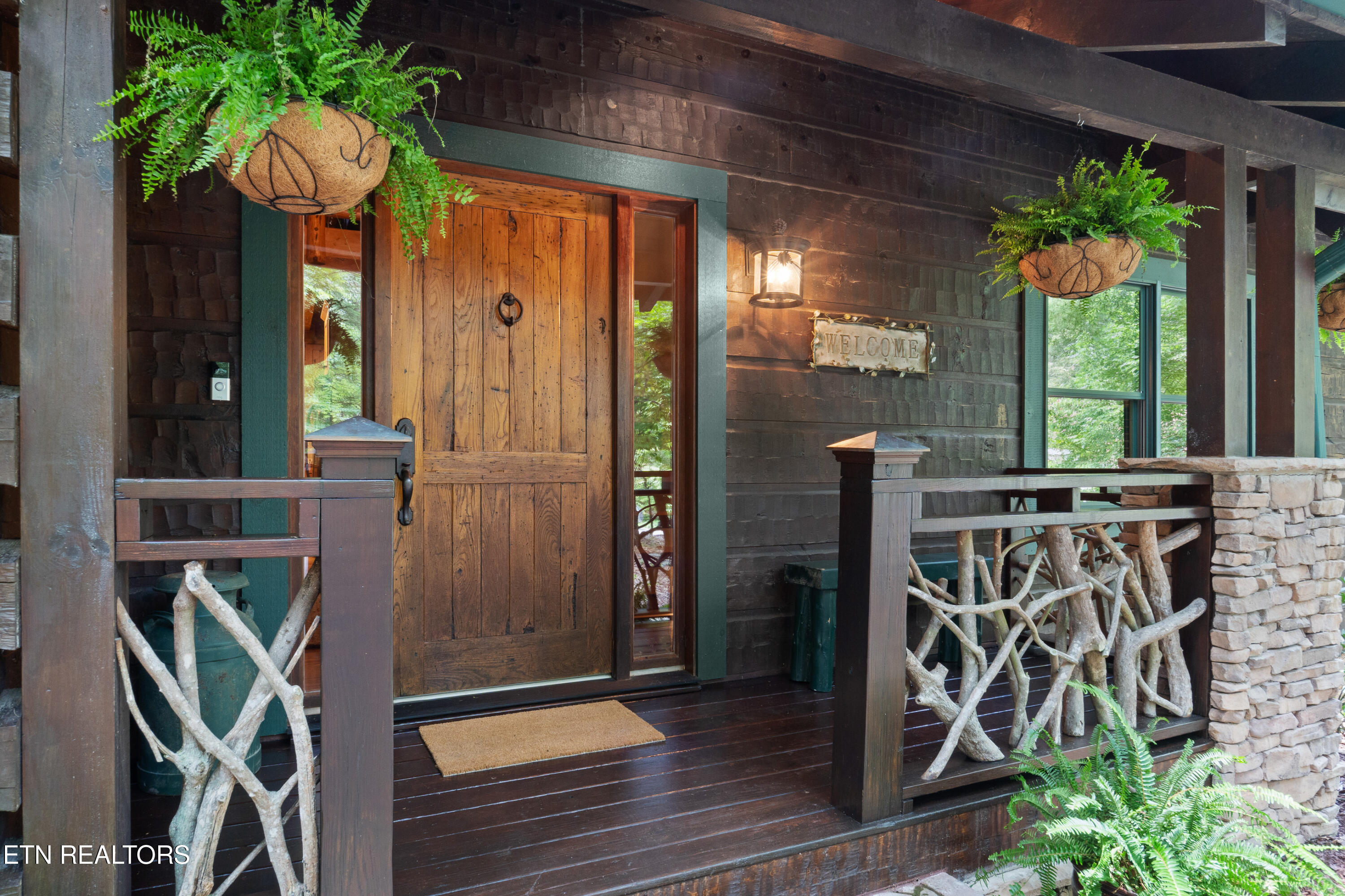 131 Lakeside Trace