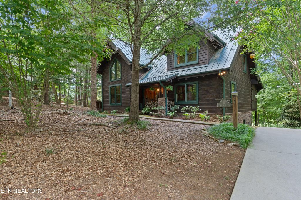 Photo of 131 Lakeside Trace, Townsend, TN 37882 (MLS # 1311728)