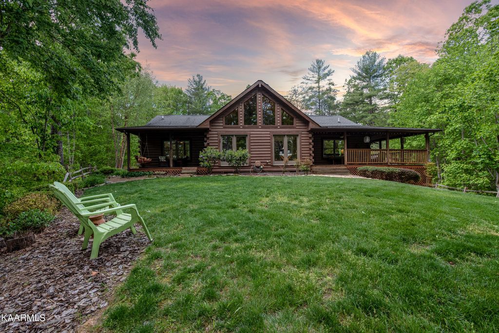 Photo of 2020 Christa Tr, Walland, TN 37886 (MLS # 1225910)