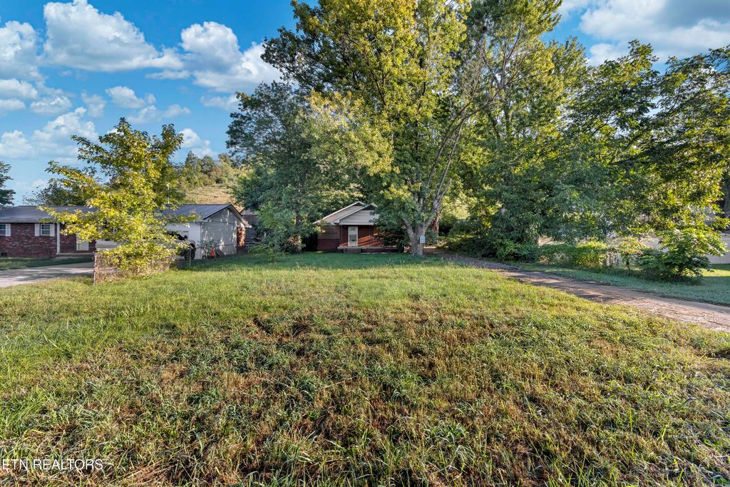 Photo of 104 King St, Pigeon Forge, TN 37862 (MLS # 1336416)