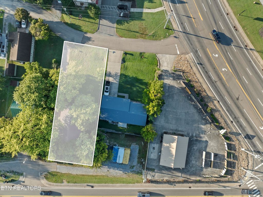 Photo of 104 King St, Pigeon Forge, TN 37862 (MLS # 1336416)