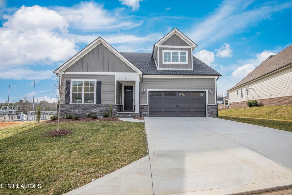 Photo of 195 Trillium Tr, Lenoir City, TN 37771 (MLS # 1339573)