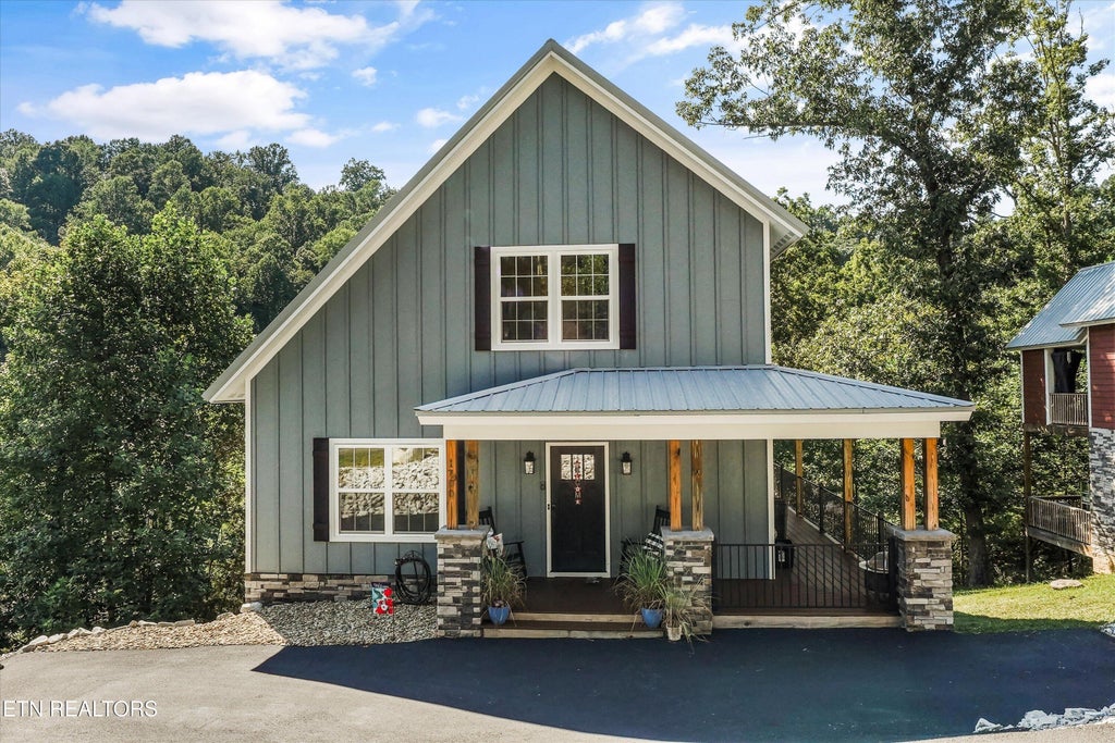 Photo of 1700 Ridge Rd, Caryville, TN 37714 (MLS # 1354402)