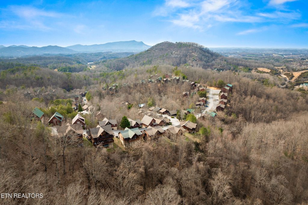 Photo of 1549 Bears Den Way, Sevierville, TN 37862 (MLS # 1330897)