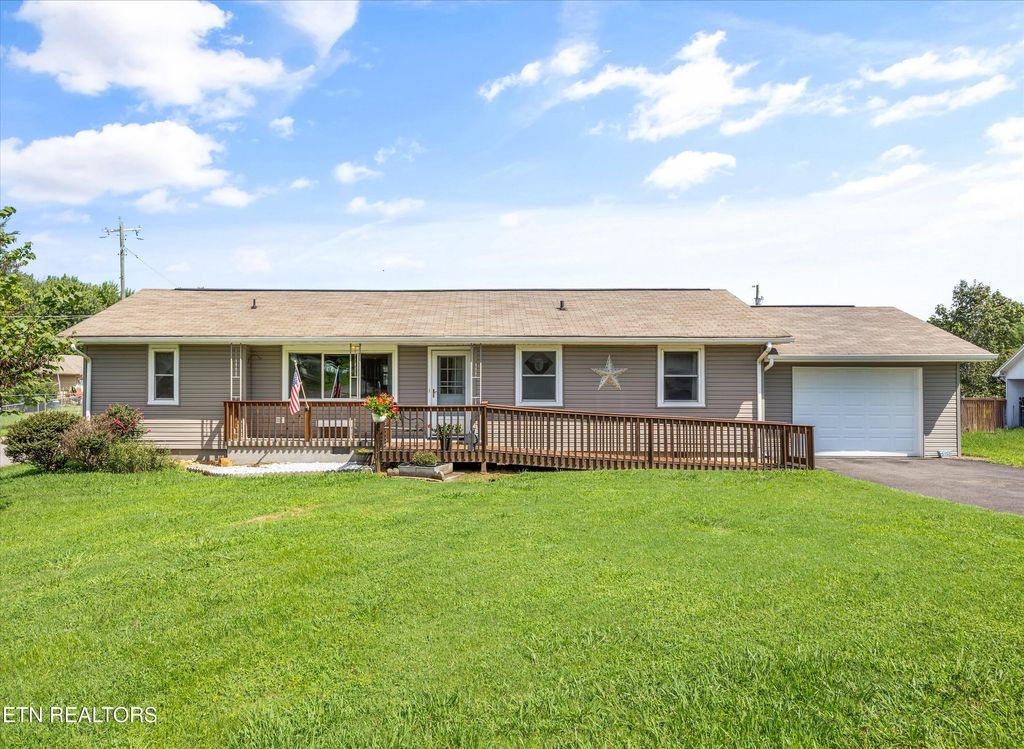 Photo of 201 Hickory Lane, Sweetwater, TN 37874 (MLS # 1312724)