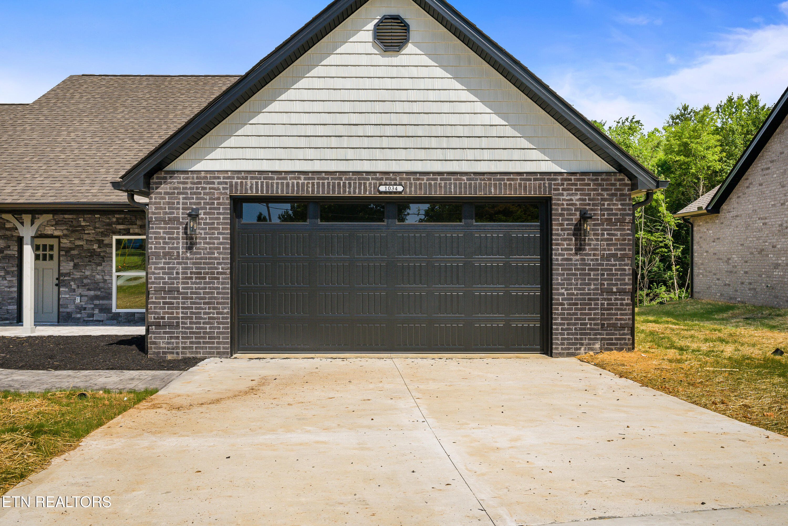 1034 N Linden Drive