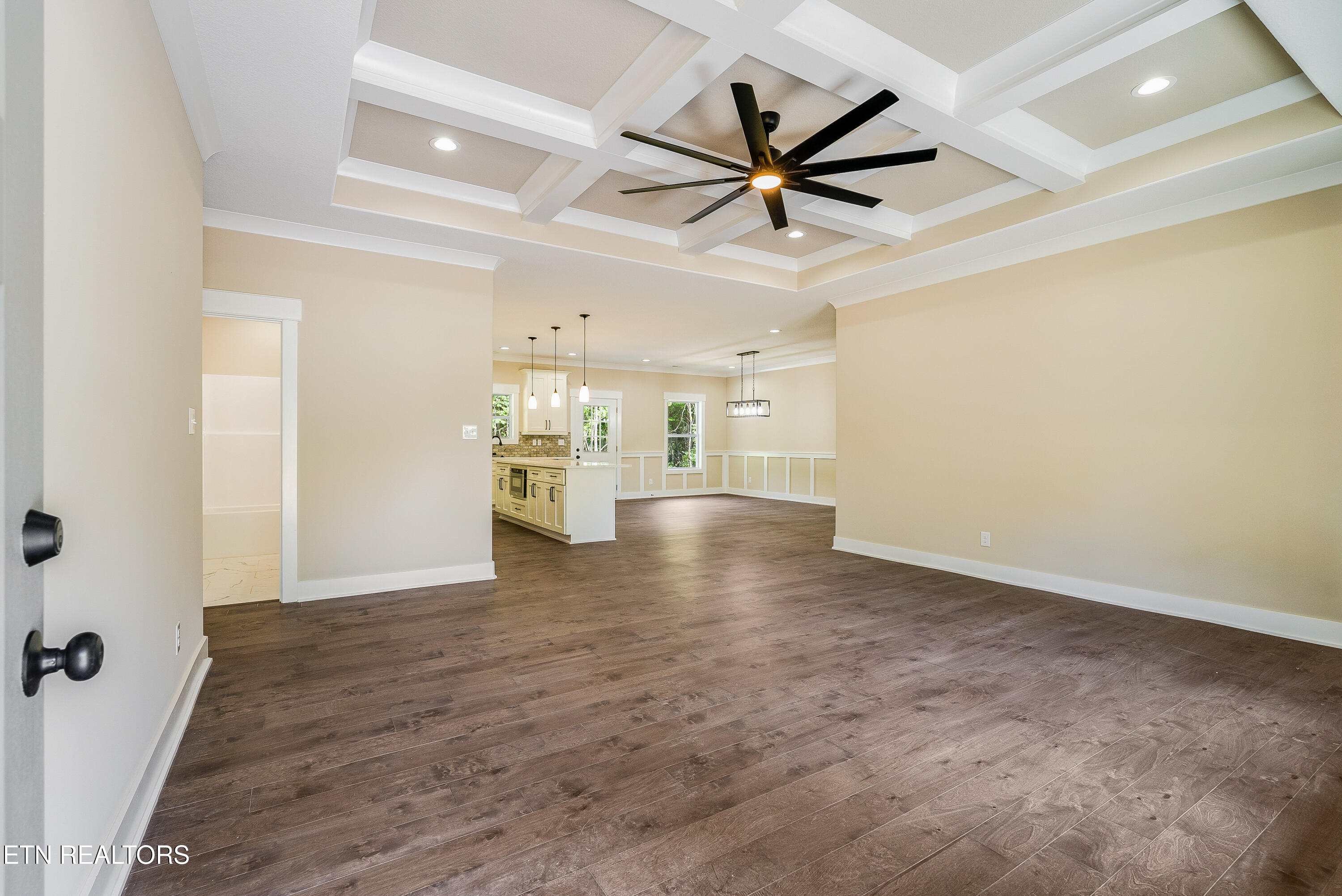 1034 N Linden Drive