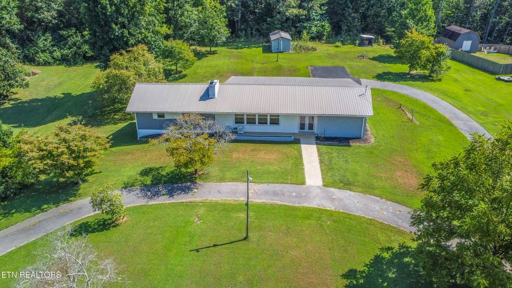 Photo of 940 Riley Drive, Lenoir City, TN 37771 (MLS # 1354173)