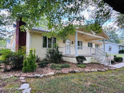 Tiny photo for 1014 Lakeshore Drive, Jamestown, TN 38556 (MLS # 1356257)