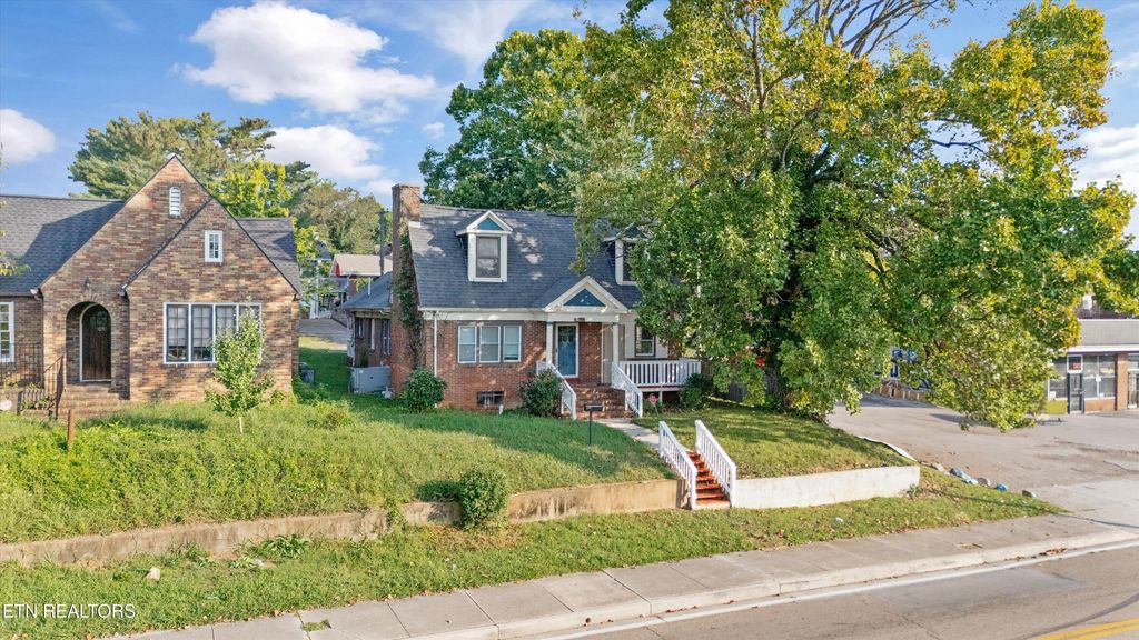 Photo of 2503 Martin Luther King Junior Ave, Knoxville, TN 37914 (MLS # 1330445)